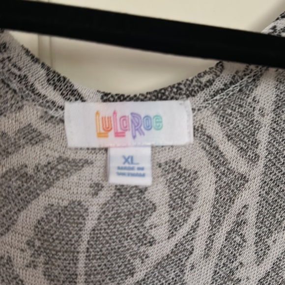 Like New LuLaroe Sarah Rose Black / Grey and White Cardigan. Lightweight size XL - Picture 3 of 4